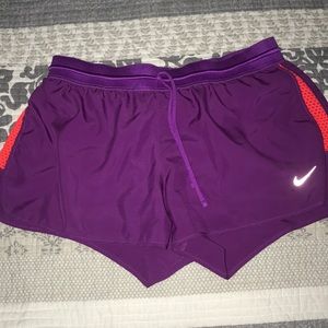 Nike shorts size medium